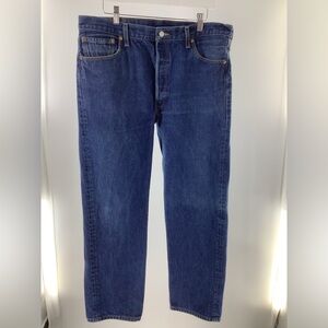 Levi’s classic 501 Button fly Men’s 38 X 34 medium wash boot cut EUC.